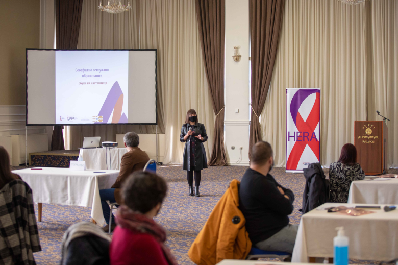 Царовска: Почнаа обуките на наставниците за пилот програмата за сексуално образование