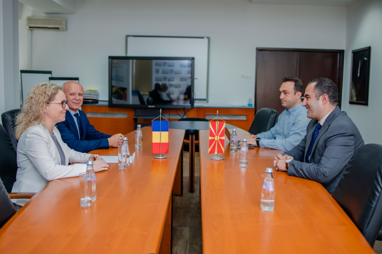 Шаќири на средба со романската амбасадорка Адела Моника Аксинте: Успешната соработка треба да ја интензивираме